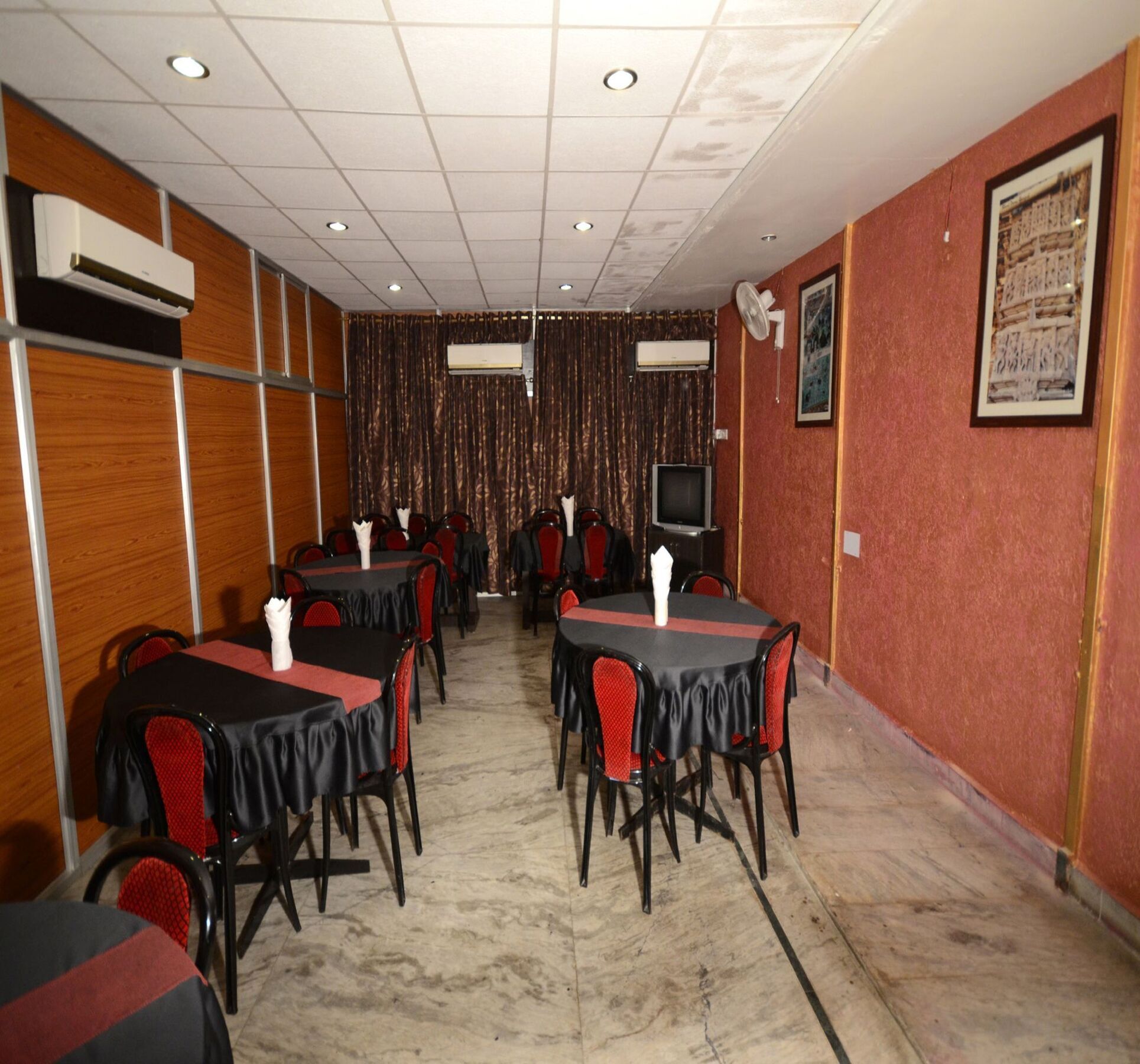 Oyo 2075 Hotel Kota Royal Экстерьер фото
