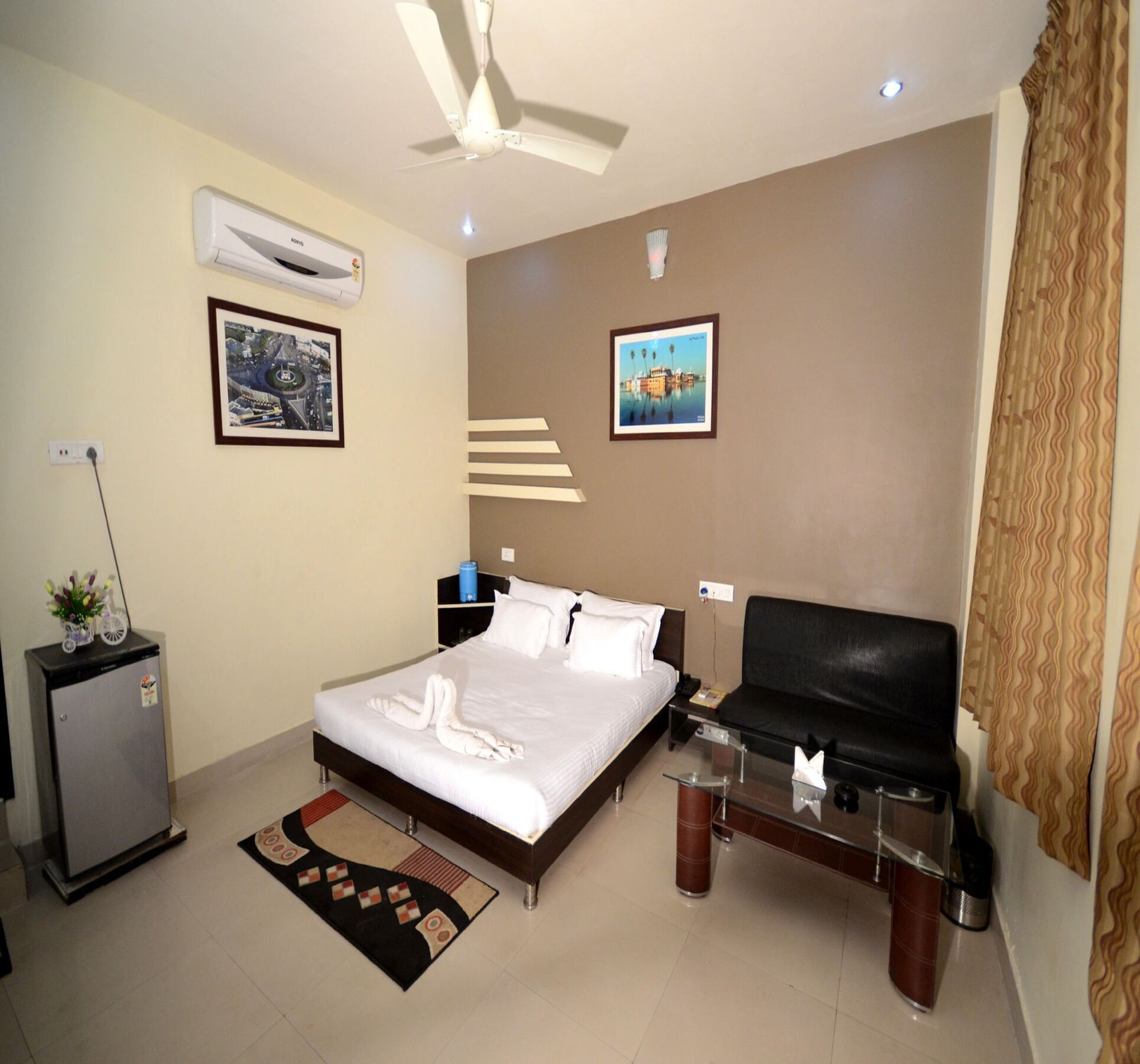 Oyo 2075 Hotel Kota Royal Экстерьер фото
