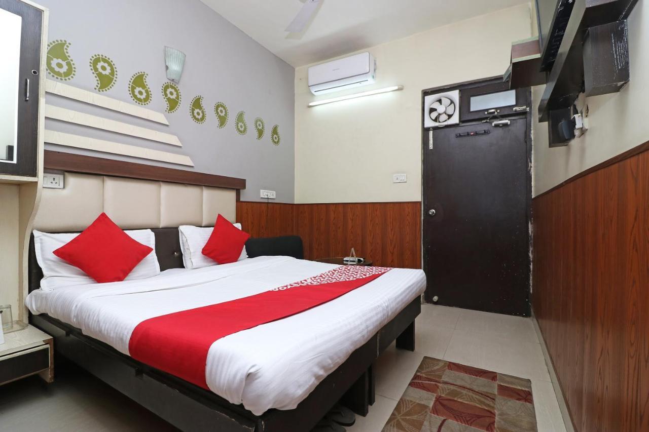 Oyo 2075 Hotel Kota Royal Экстерьер фото