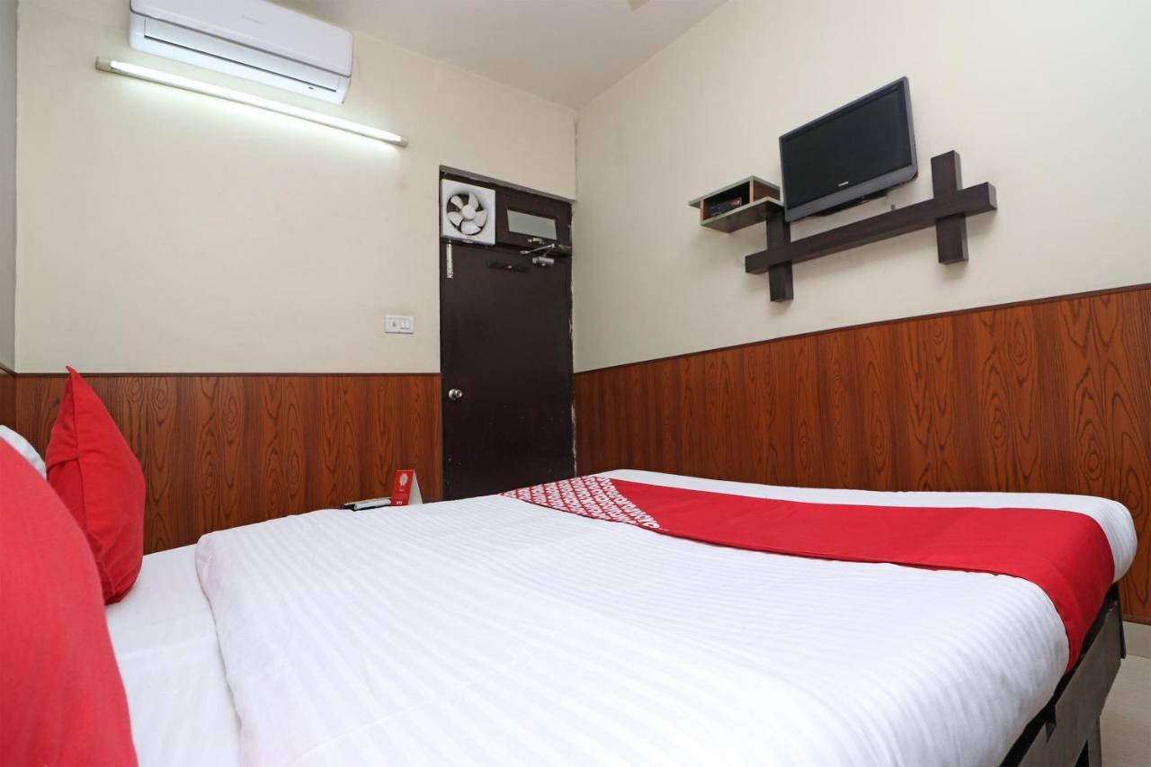 Oyo 2075 Hotel Kota Royal Экстерьер фото